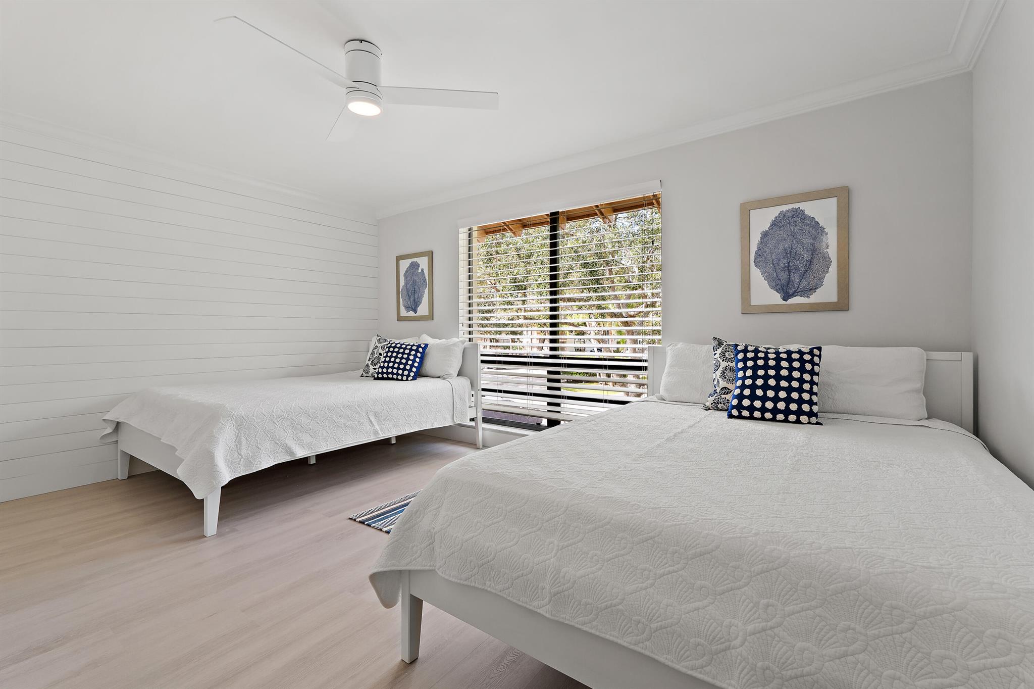 438 S Brackenwood Lane S