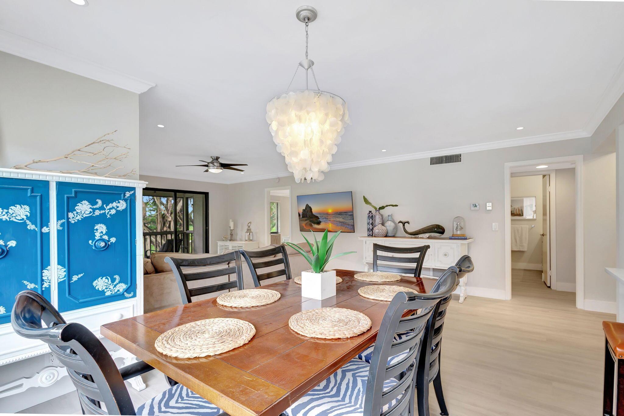 438 S Brackenwood Lane S