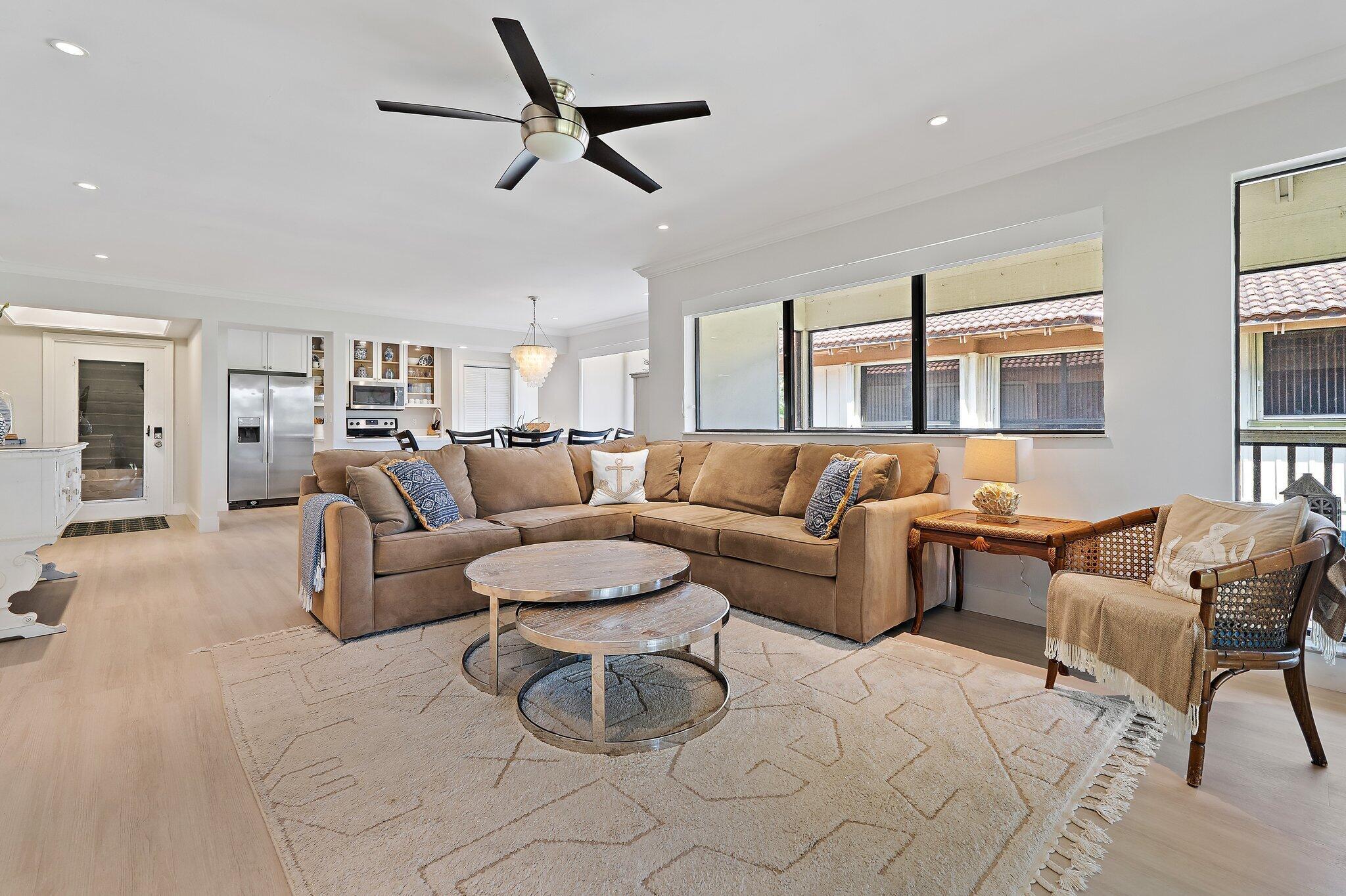 438 S Brackenwood Lane S