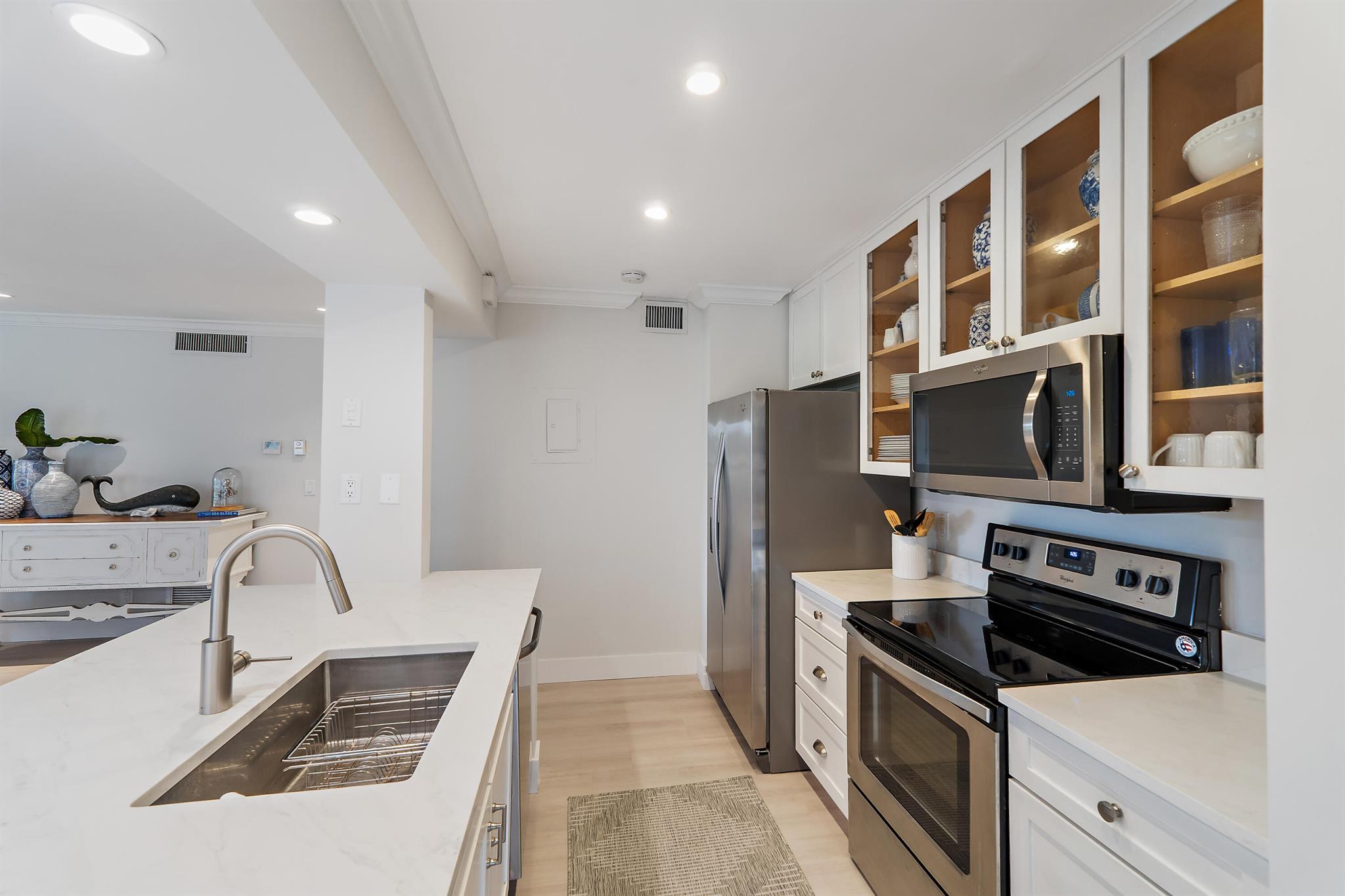 438 S Brackenwood Lane S