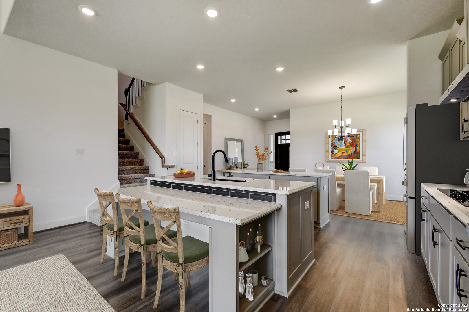 145 W Magnolia Circle