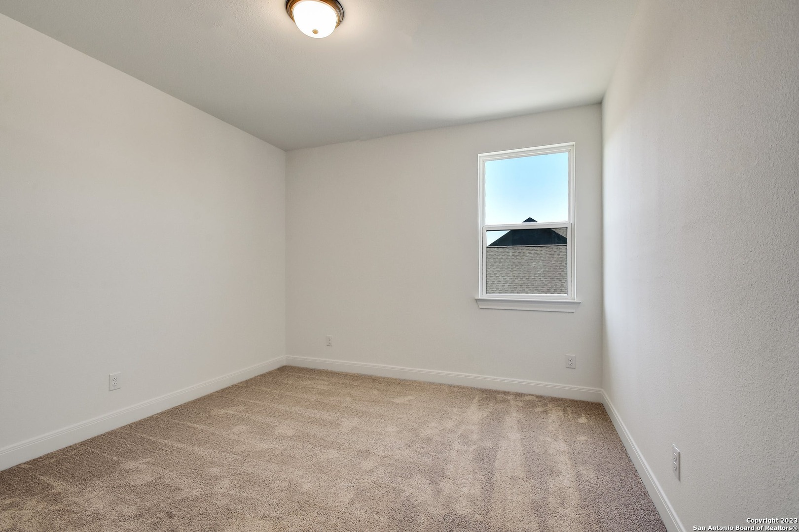 145 W Magnolia Circle