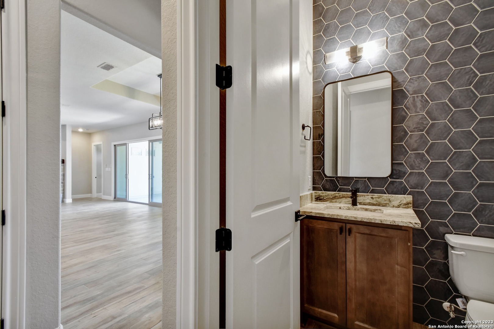 141 HERON PASS
