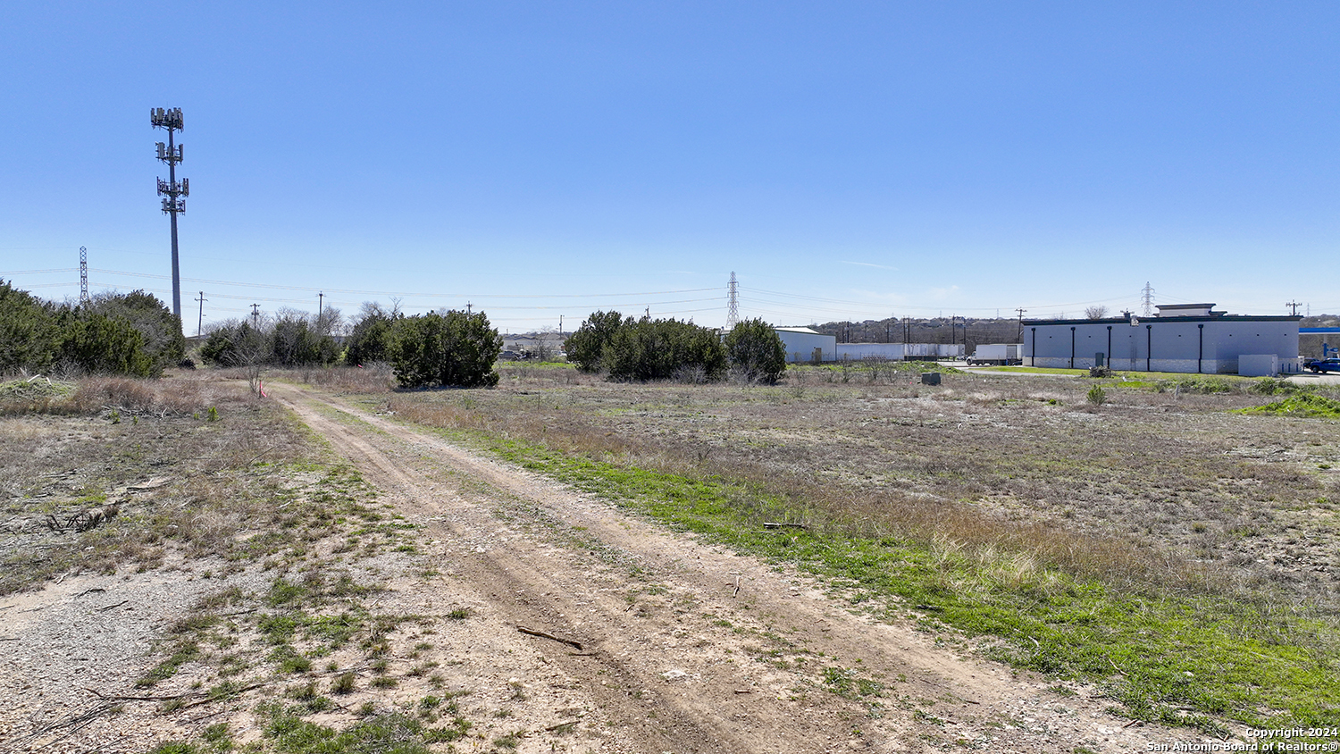 15207 BELL LN