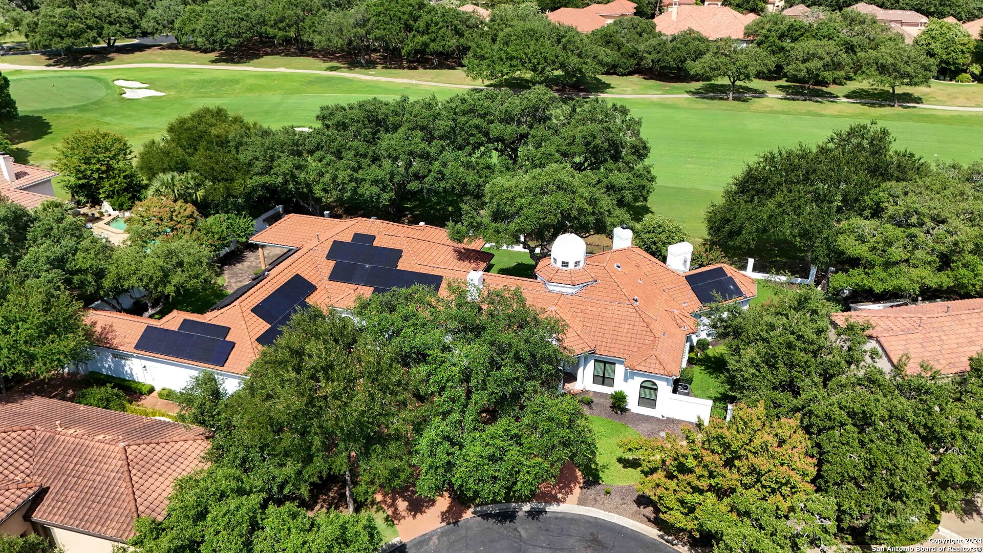1 CLUBHOUSE GRN