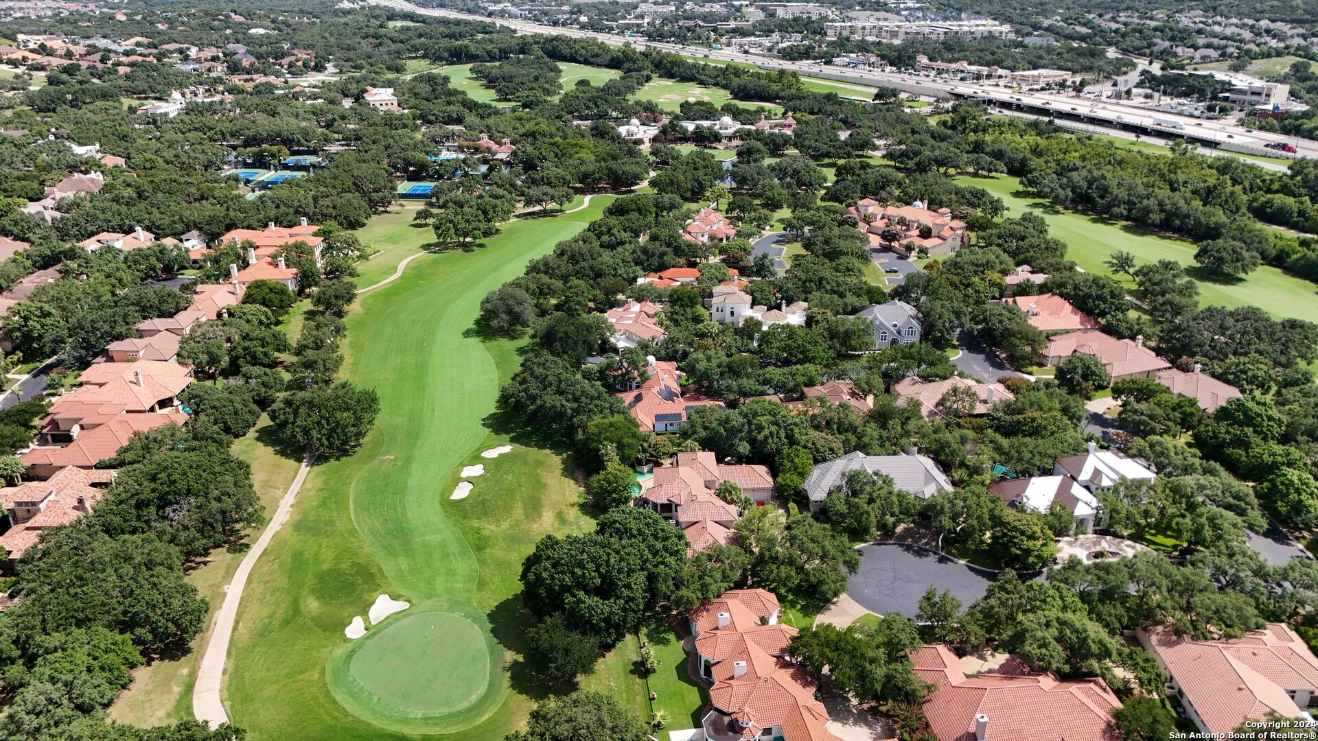 1 CLUBHOUSE GRN