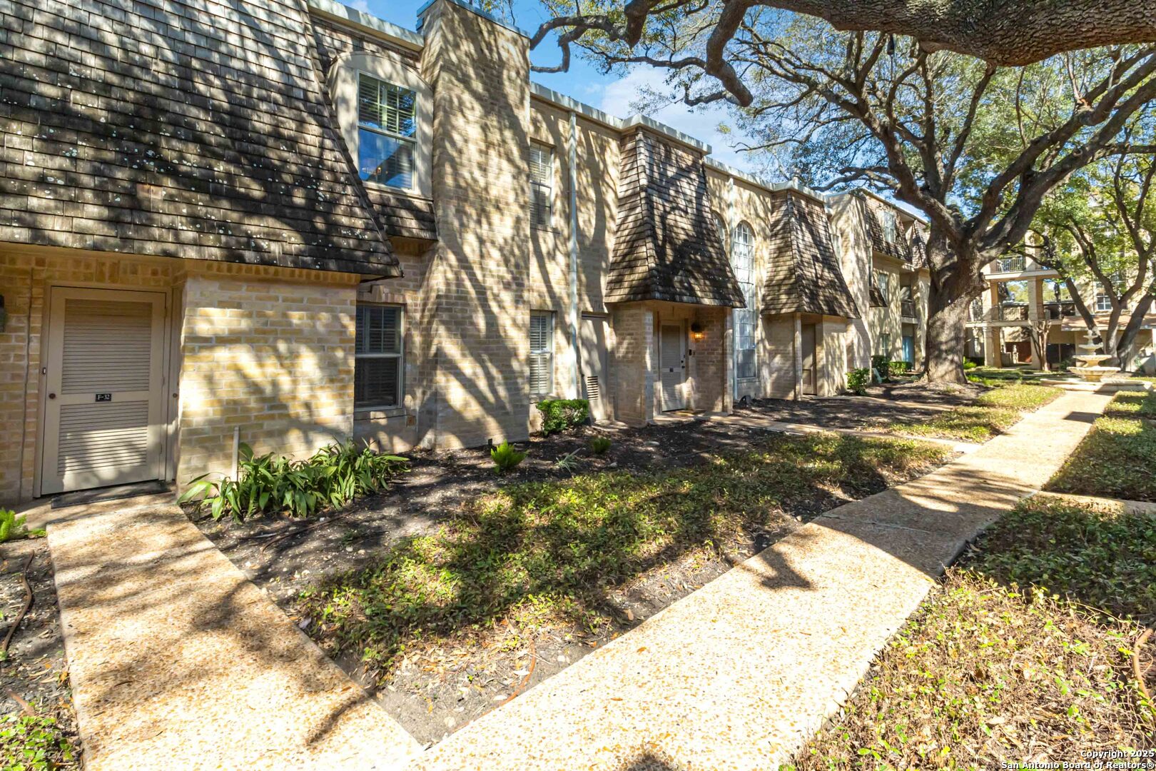 7731 Broadway 32F