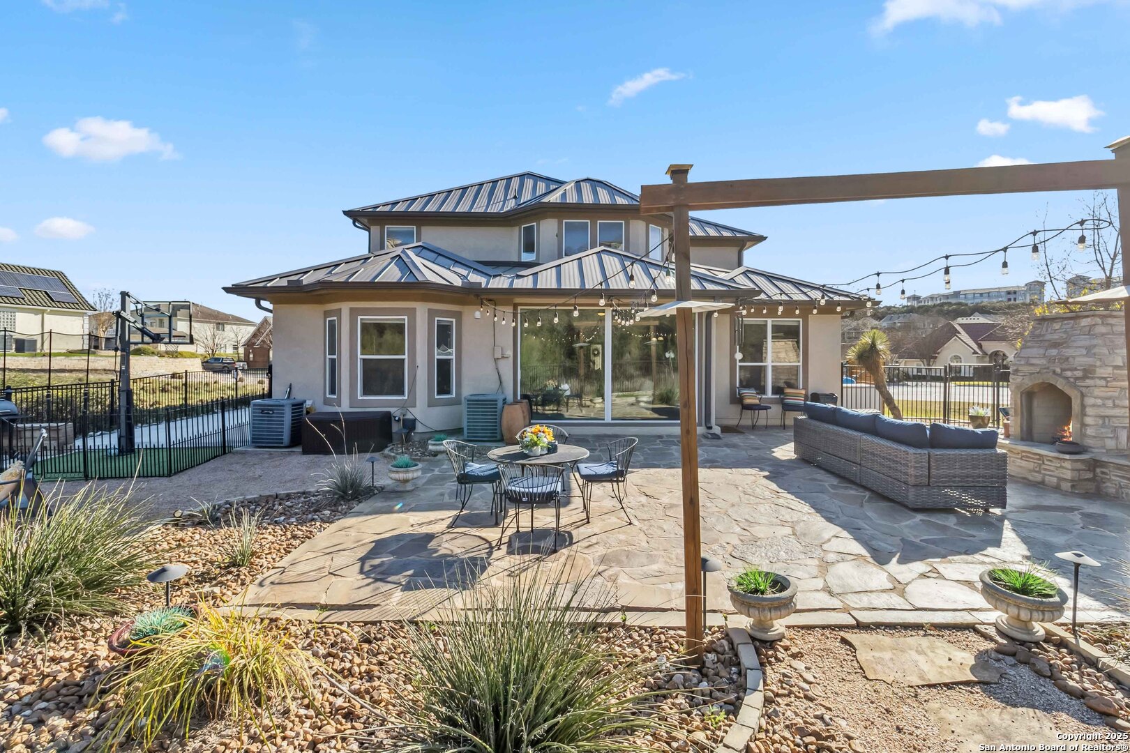 18118 Resort View
