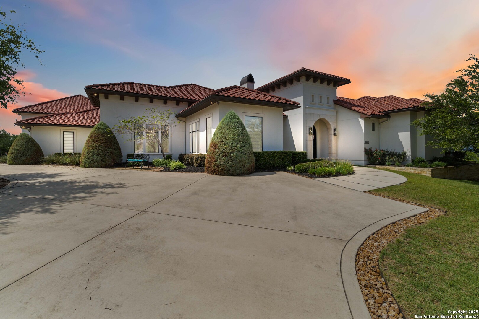 23510 Avila