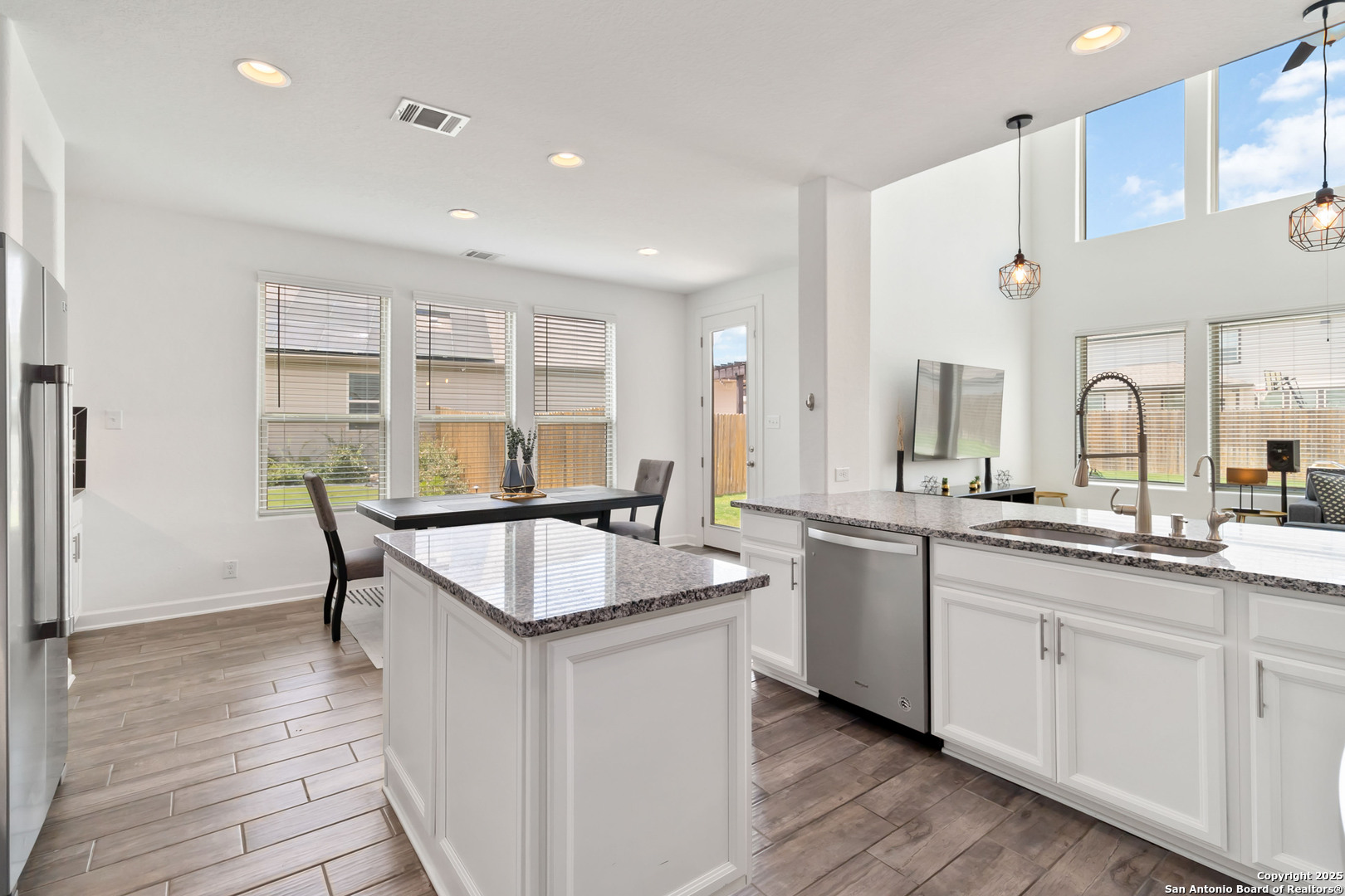 13917 Westbury Falls