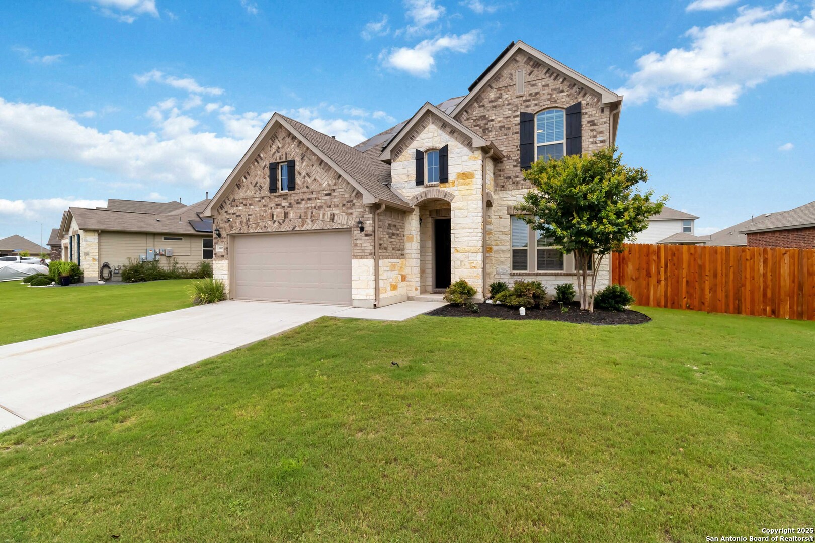 13917 Westbury Falls