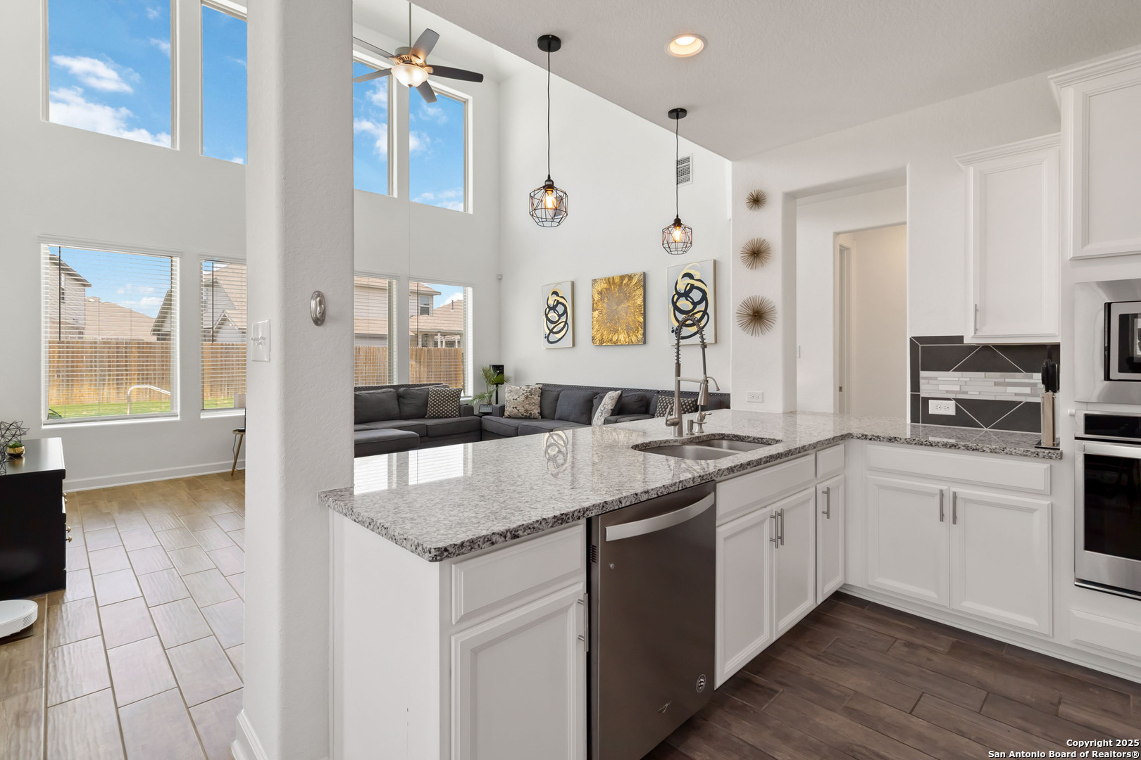 13917 Westbury Falls