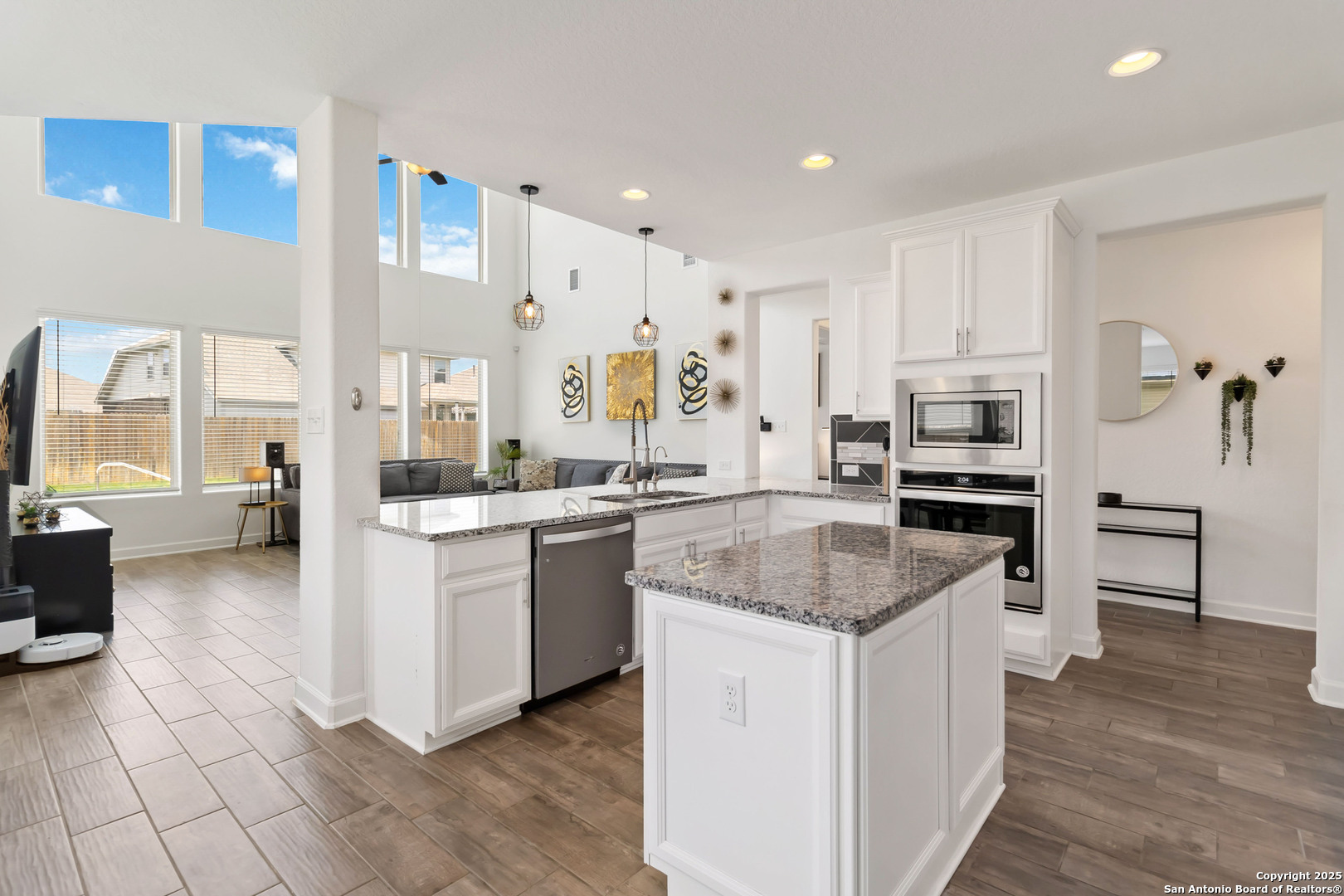 13917 Westbury Falls