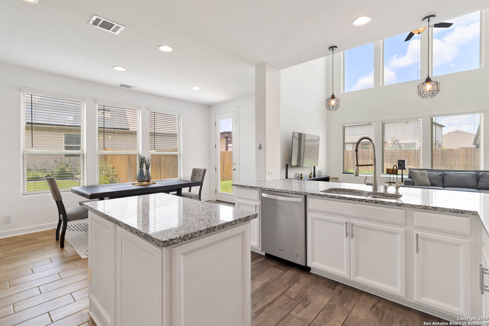 13917 Westbury Falls