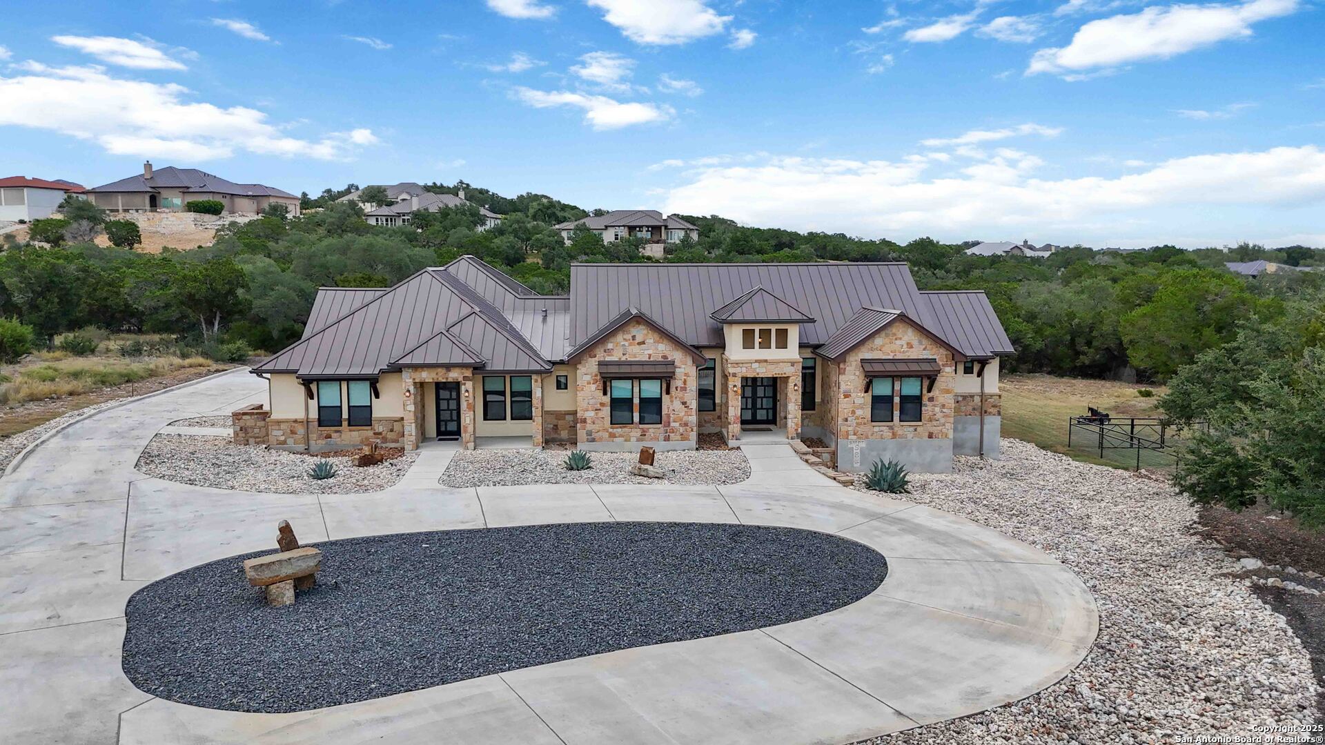 5716 Dry Comal