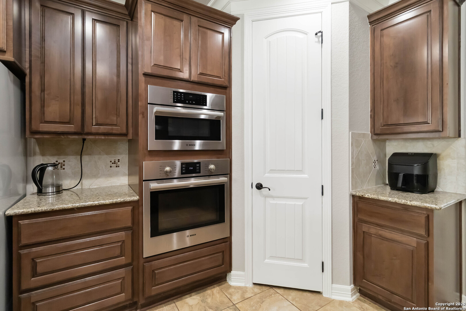 1012 Rivers Peak