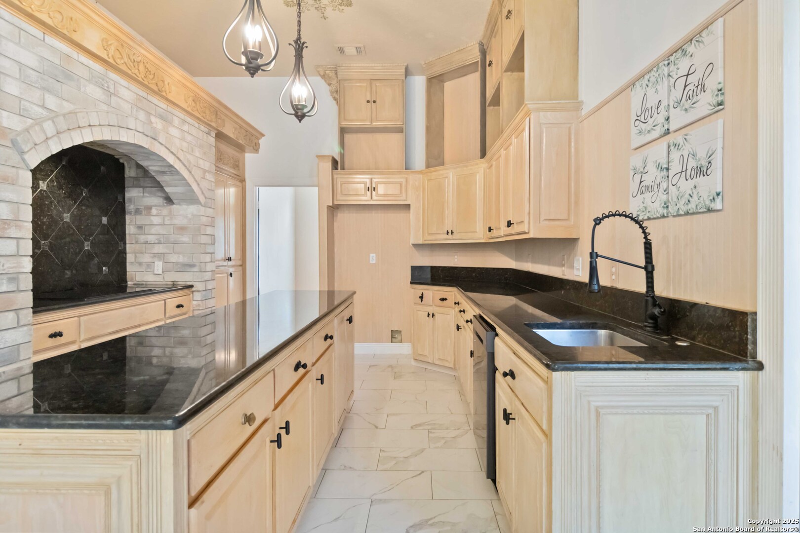 519 Mission Viejo