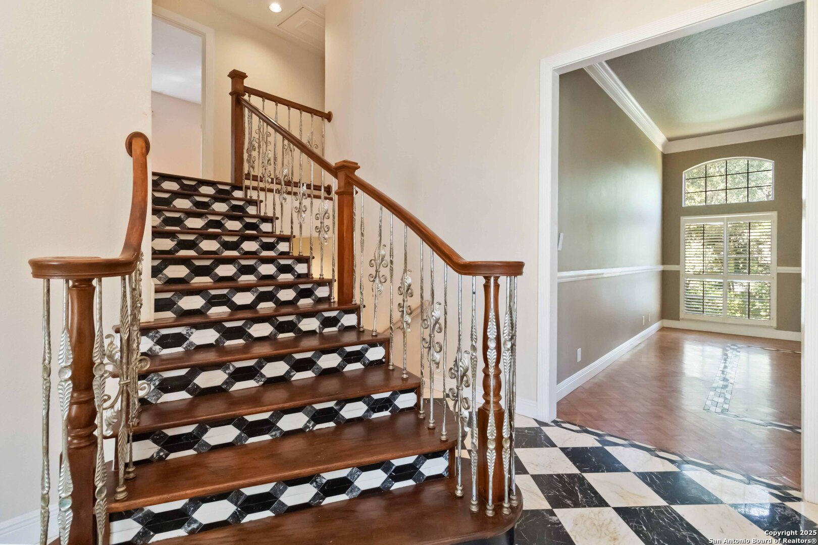 519 Mission Viejo