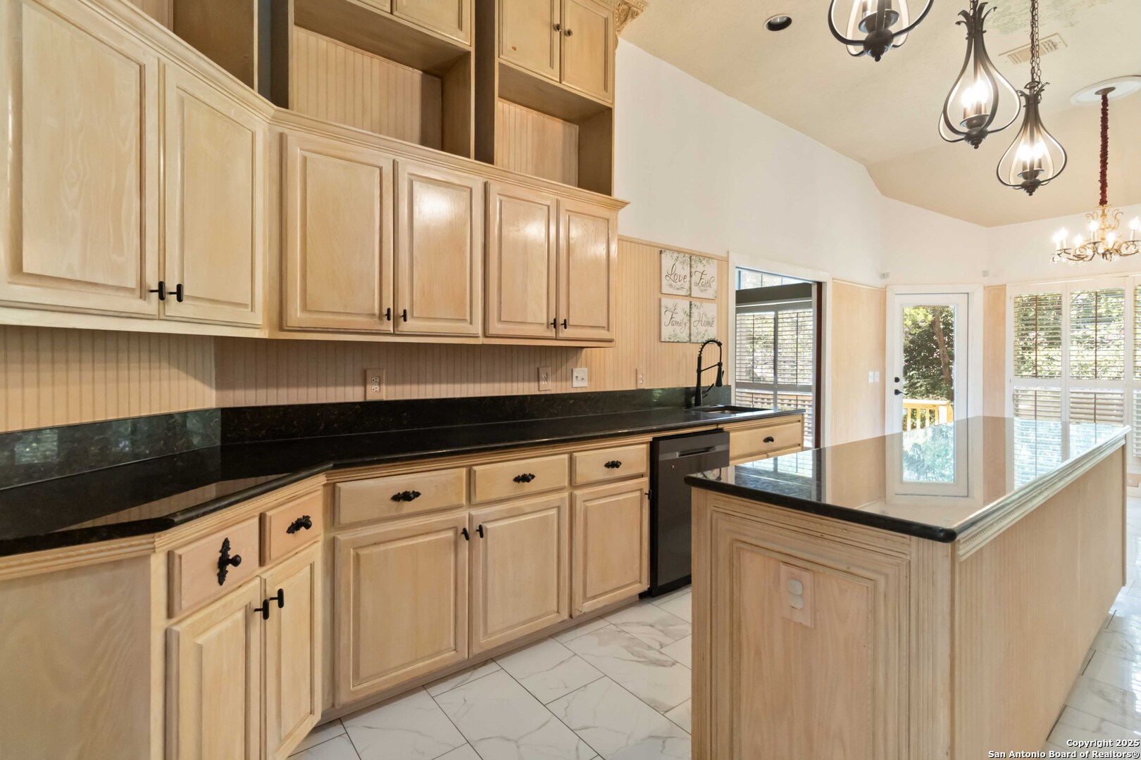 519 Mission Viejo