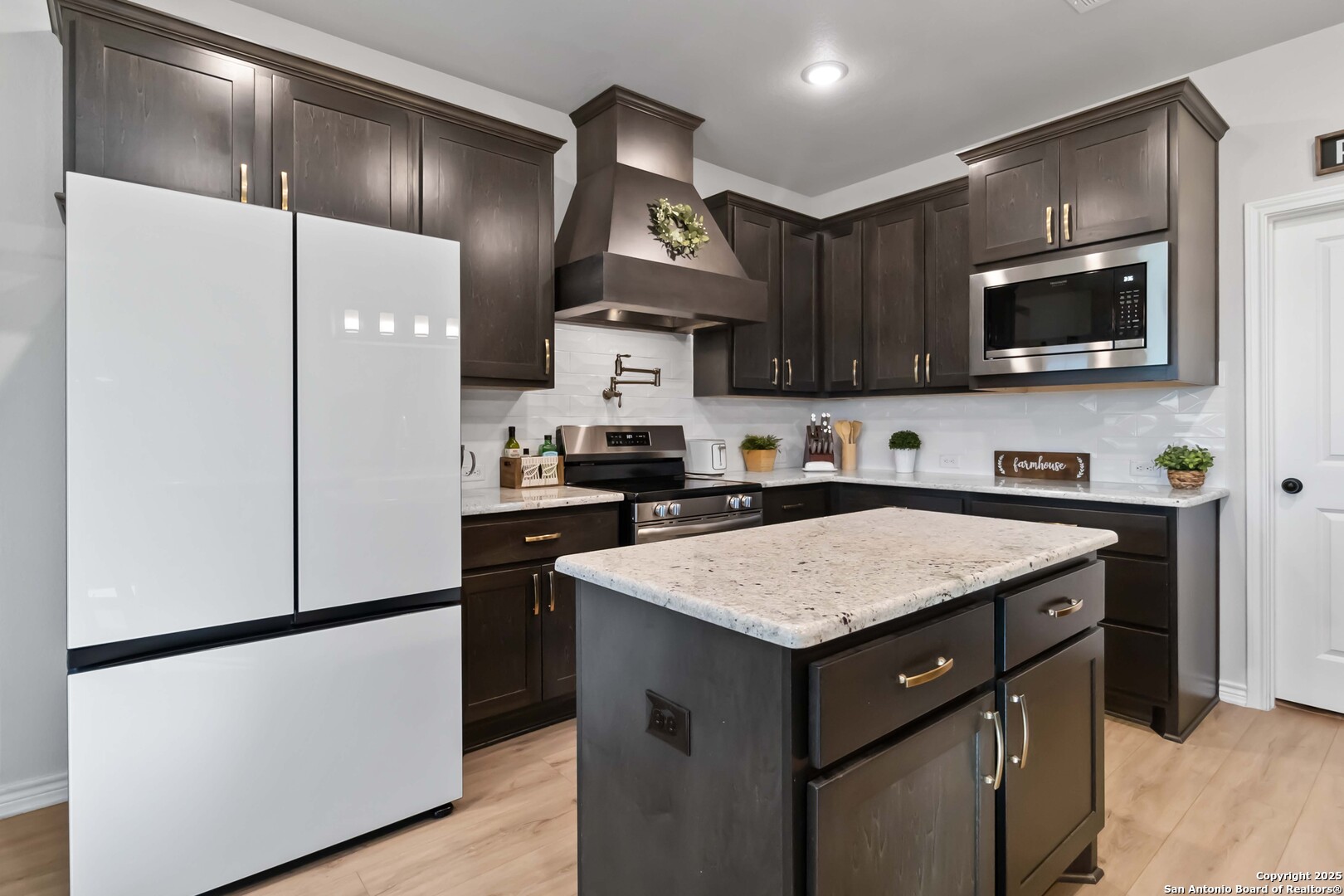 3137 County Road 5710