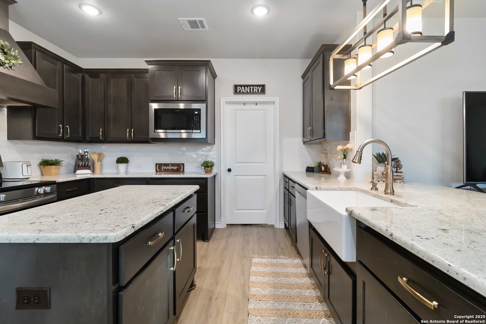 3137 County Road 5710