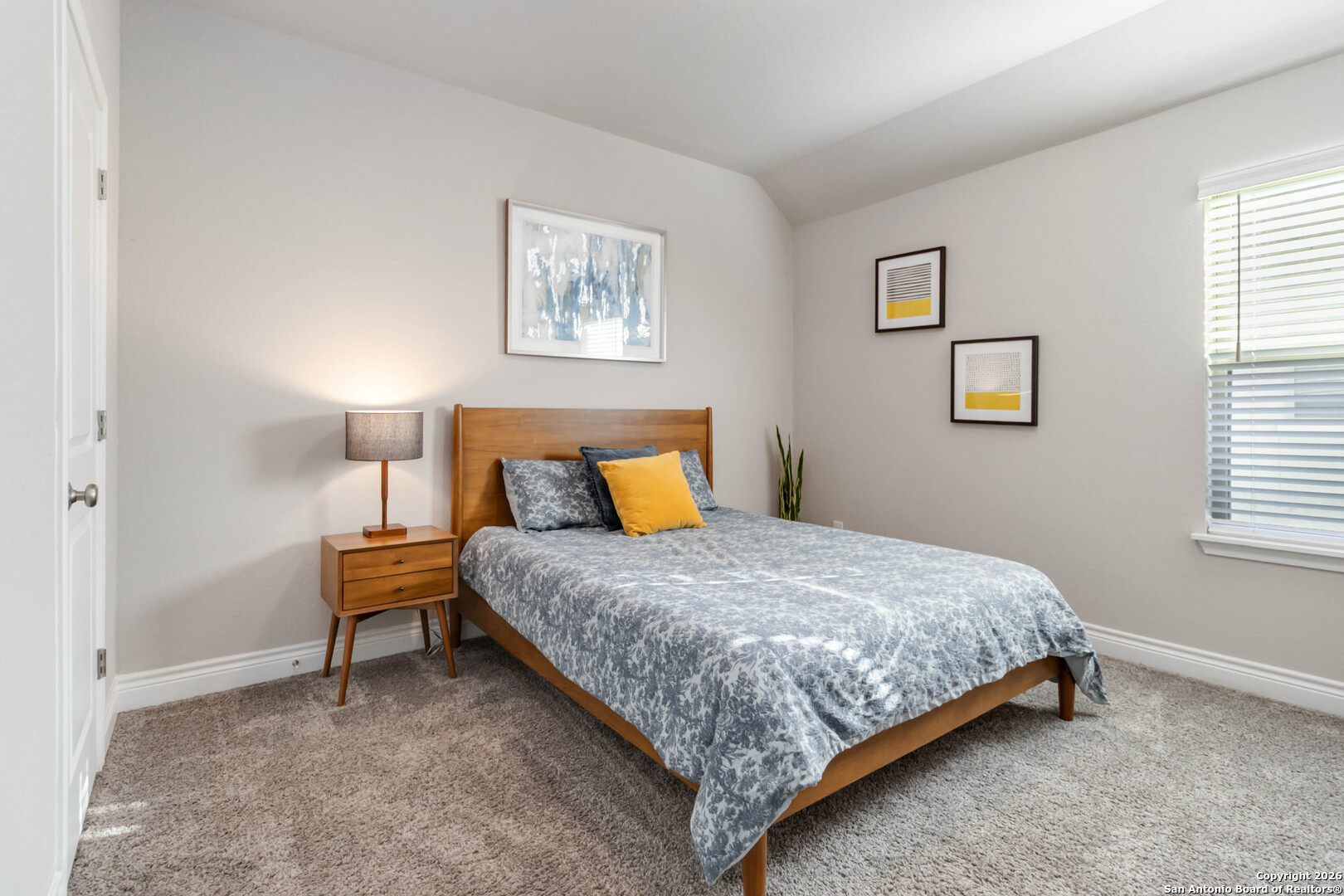 1030 Cadogan Squire