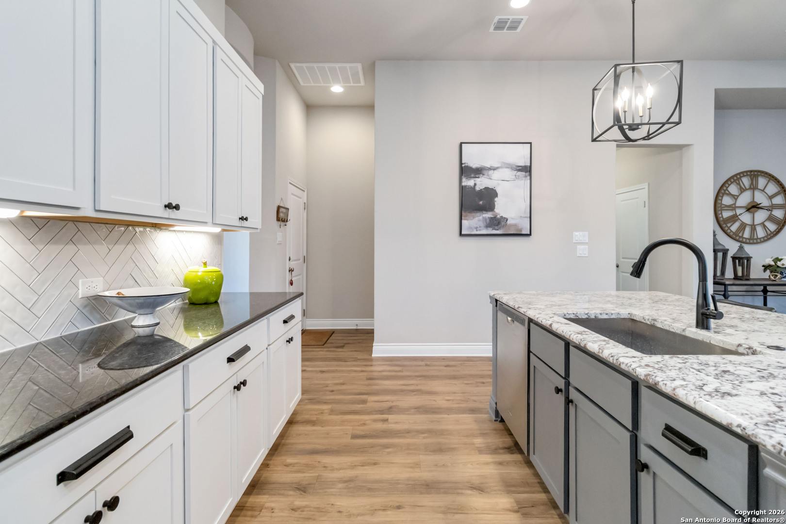 1030 Cadogan Squire