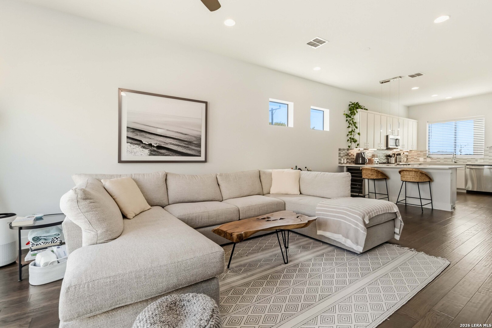 303 W Cypress Unit 101