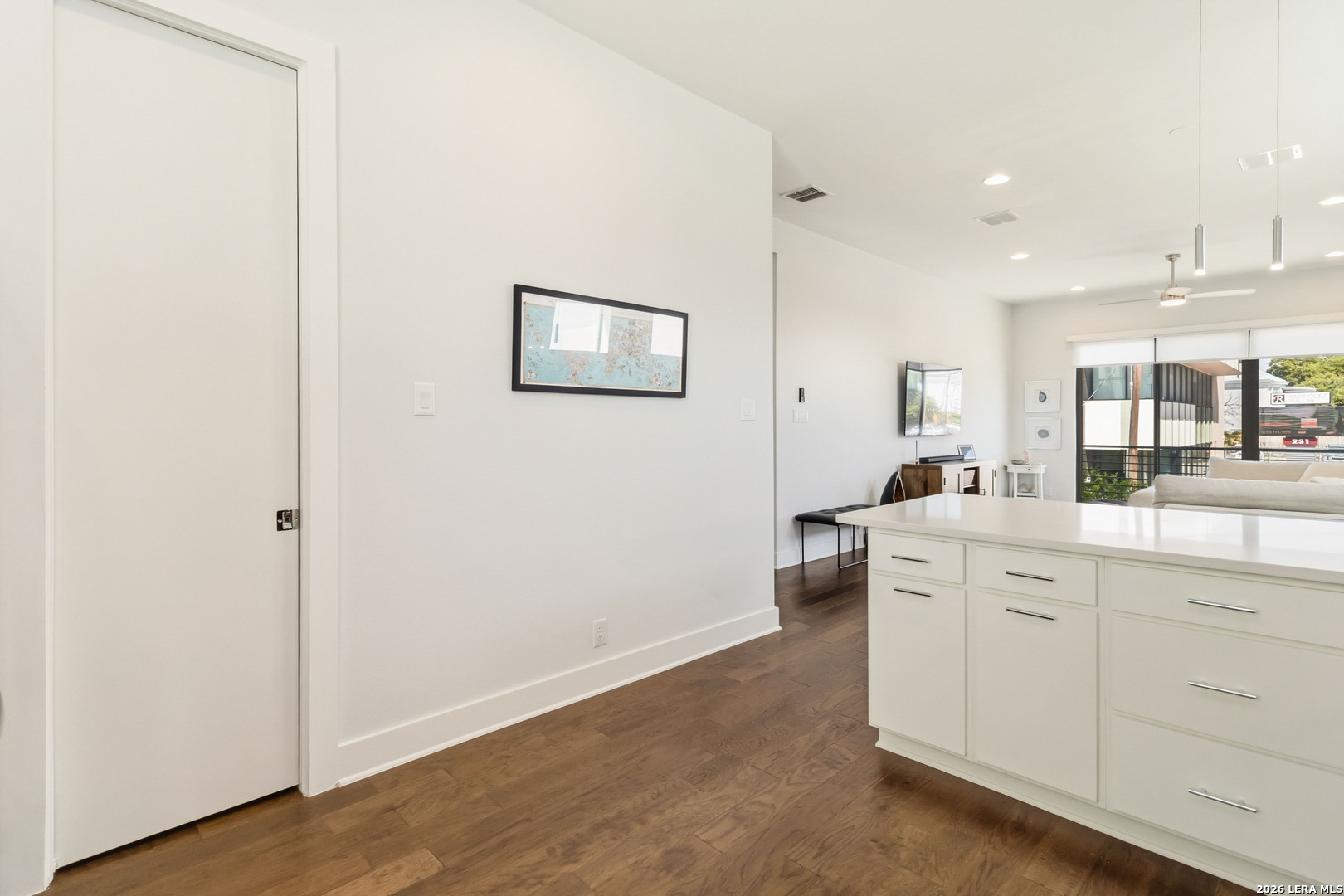 303 W Cypress Unit 101