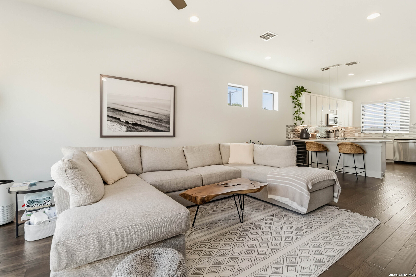 303 W Cypress Unit 101