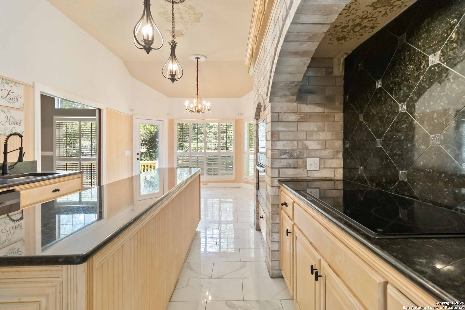 519 Mission Viejo