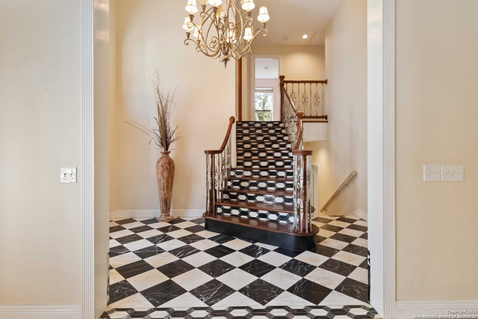 519 Mission Viejo