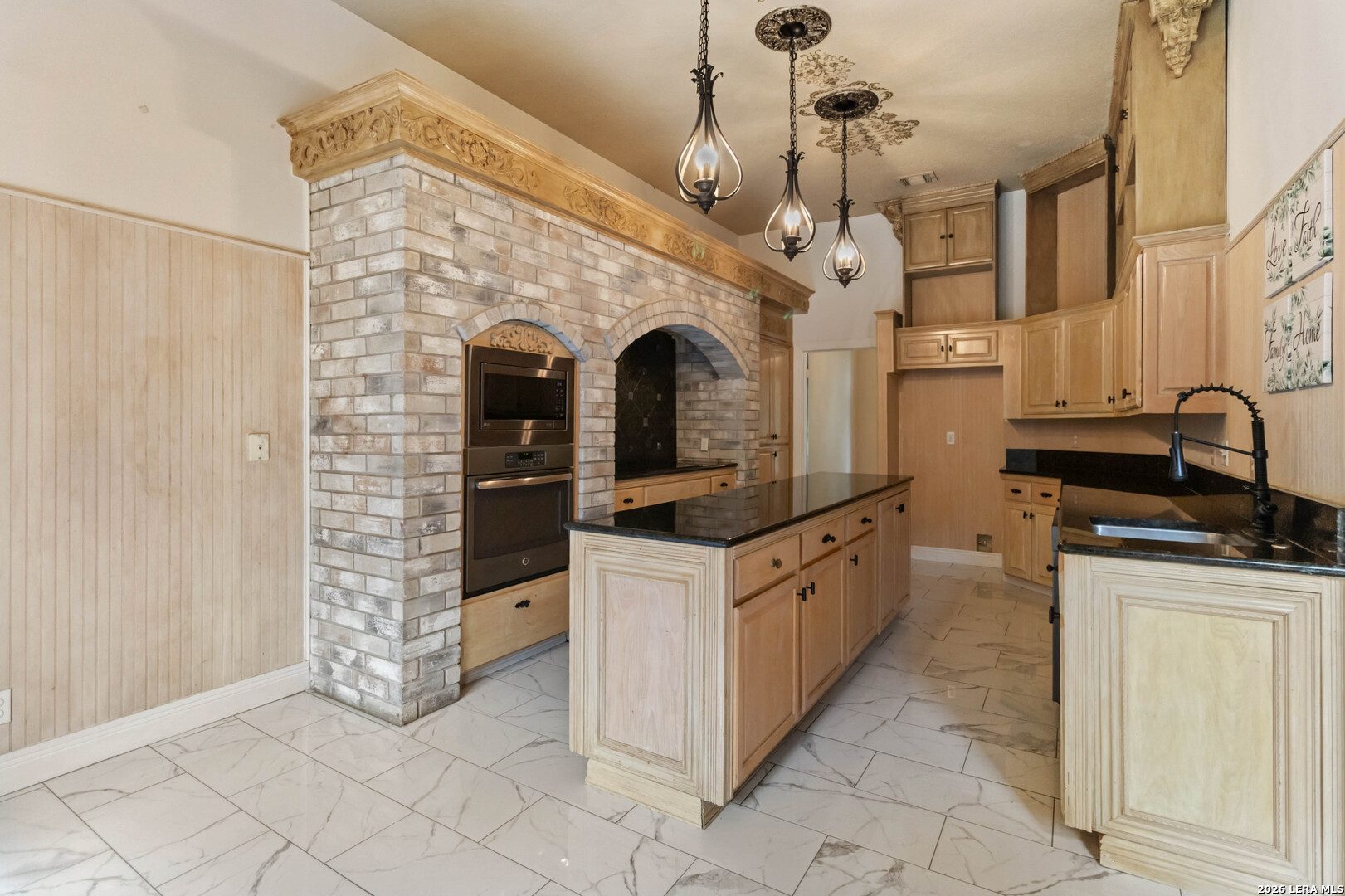 519 Mission Viejo