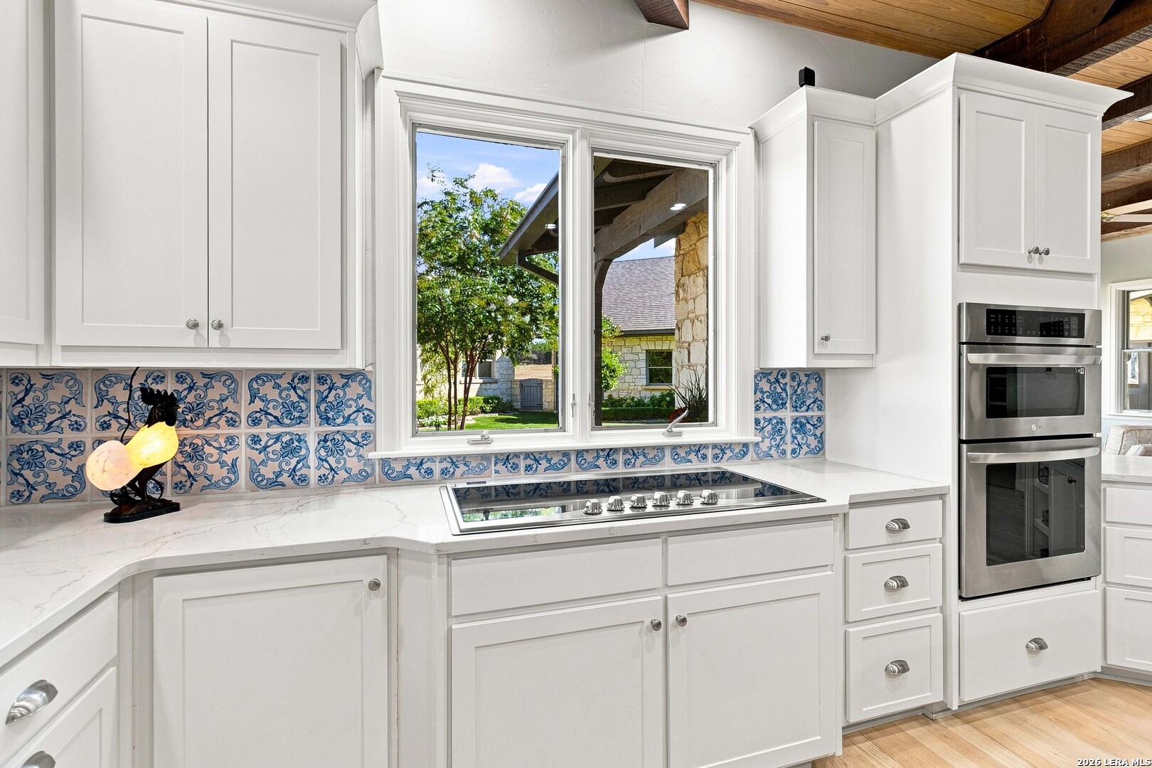 160 LIVE OAK LN