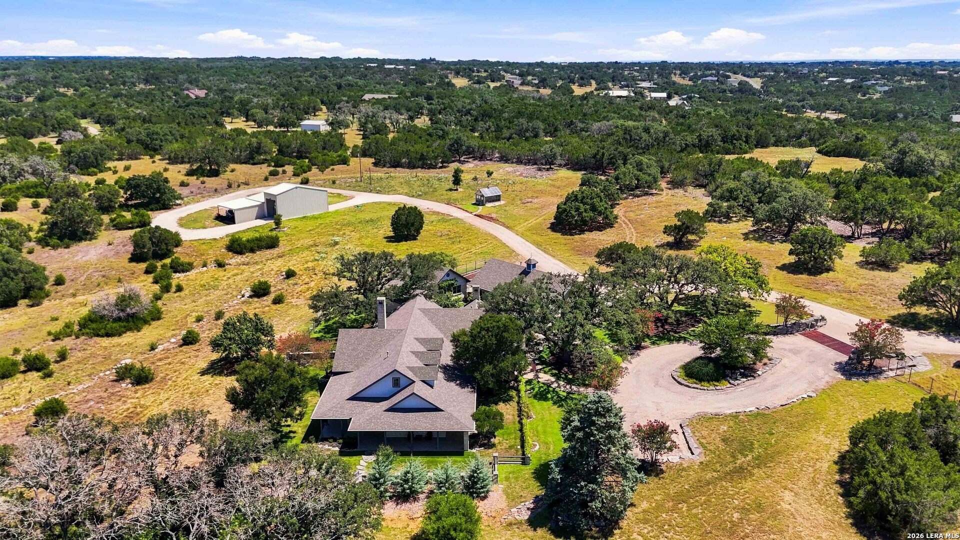 160 LIVE OAK LN