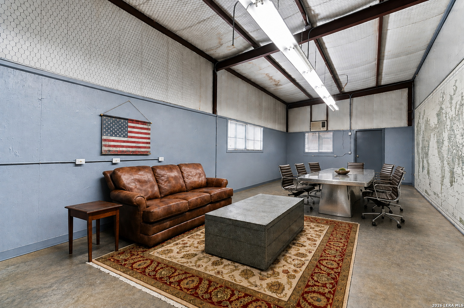 160 LIVE OAK LN