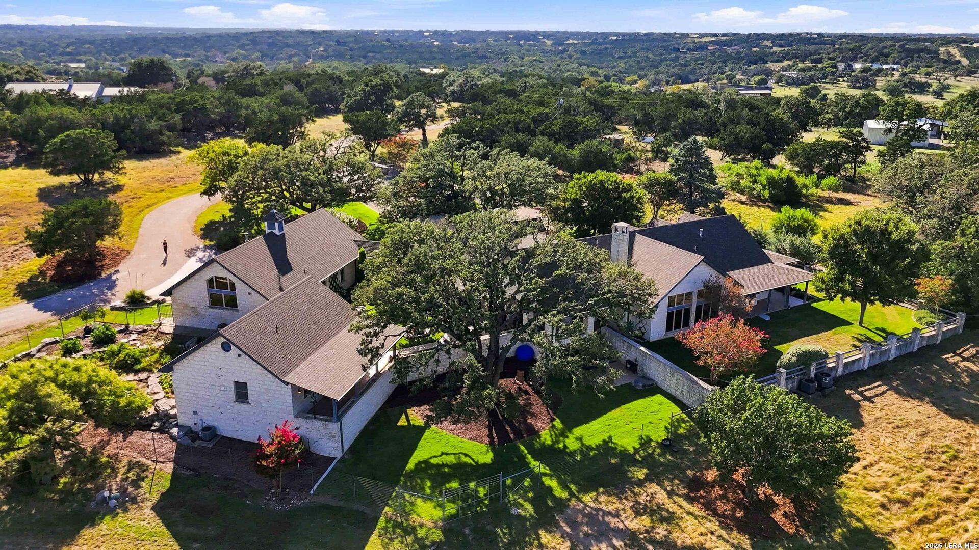 160 LIVE OAK LN