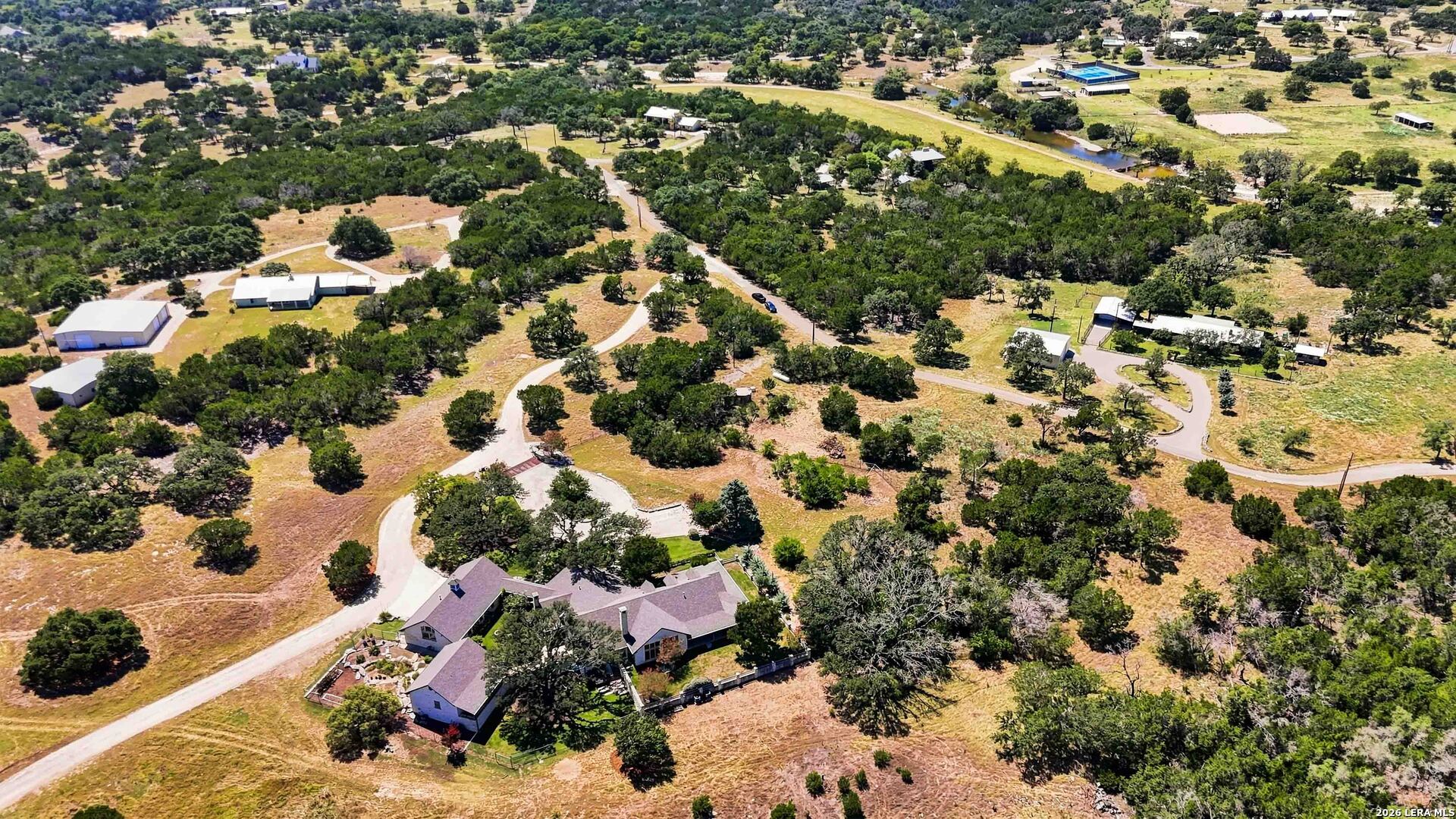 160 LIVE OAK LN