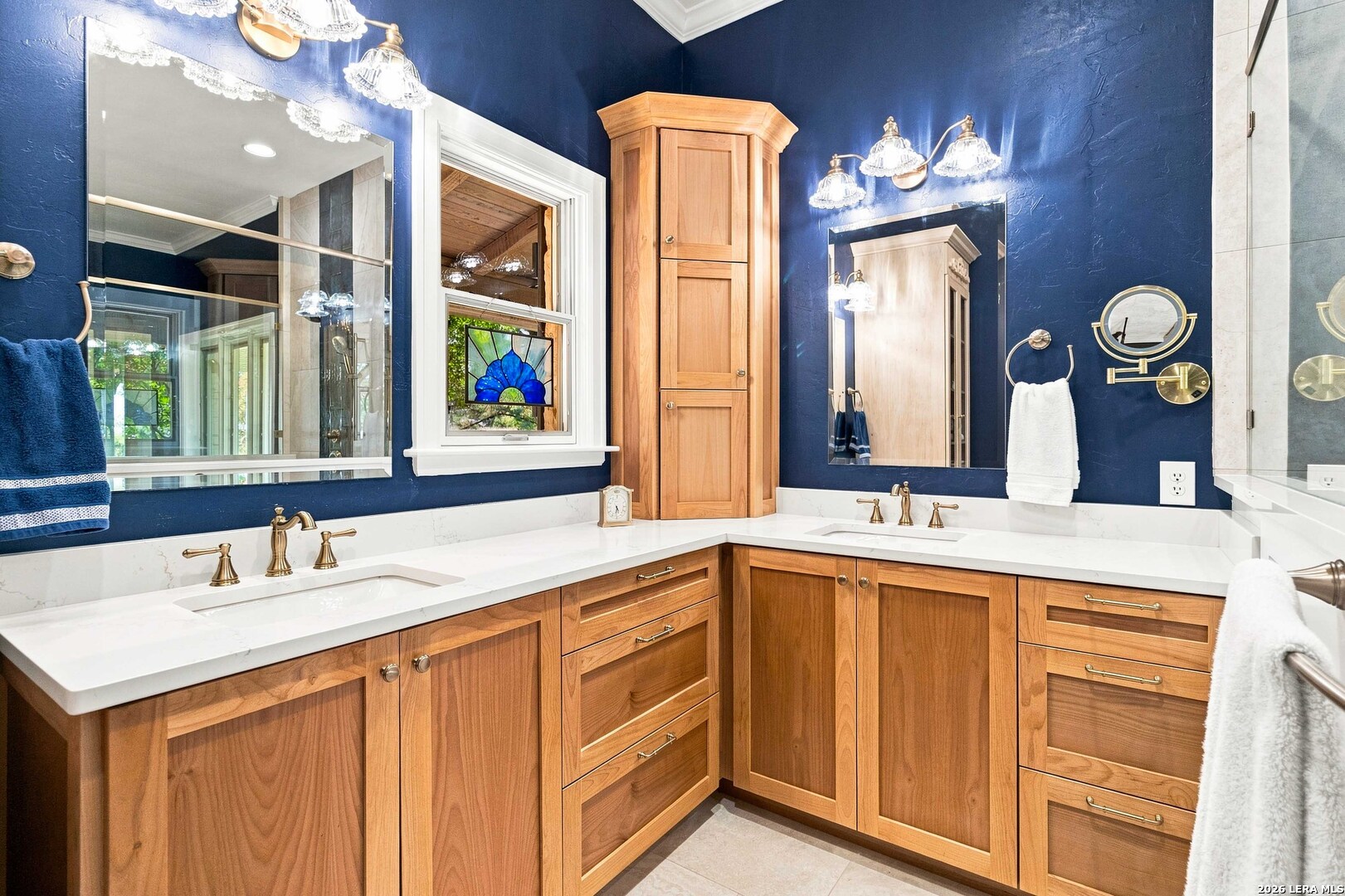 160 LIVE OAK LN