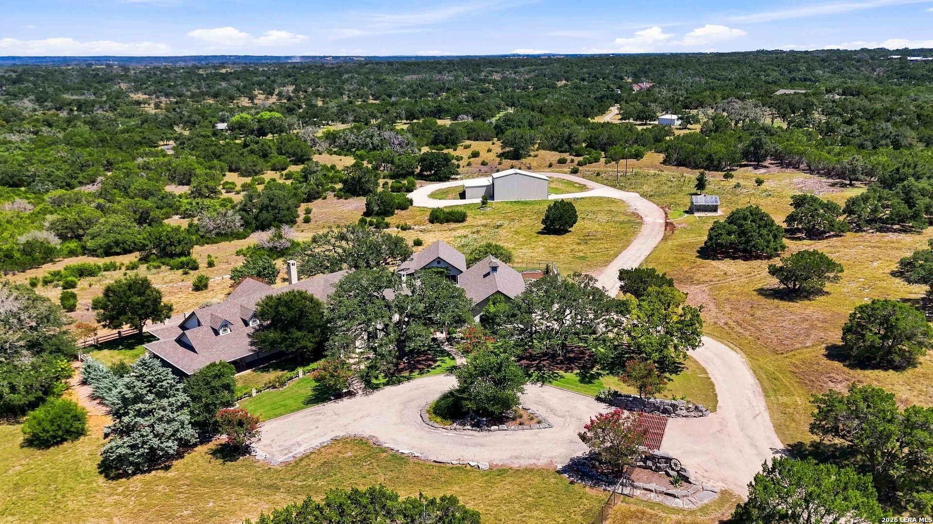160 LIVE OAK LN