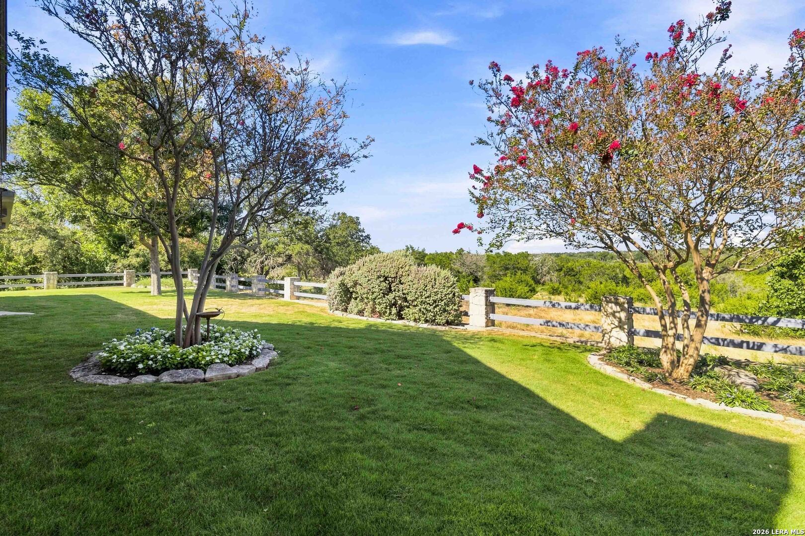 160 LIVE OAK LN
