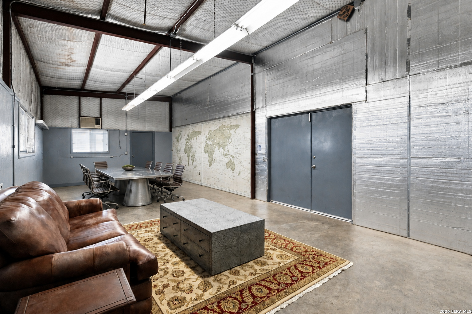 160 LIVE OAK LN