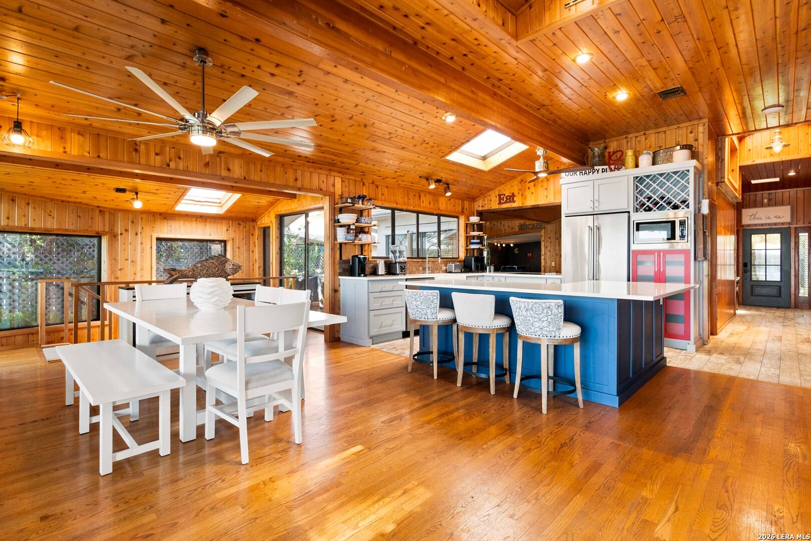 2988 COLLEEN DR