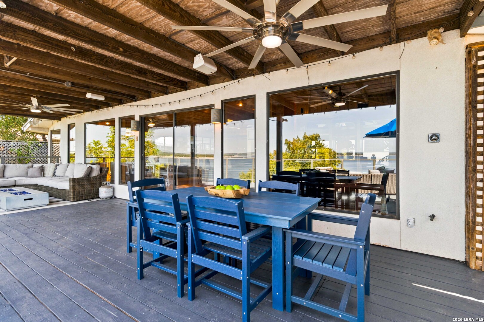 2988 COLLEEN DR