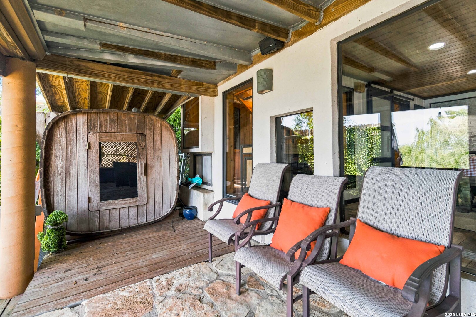 2988 COLLEEN DR