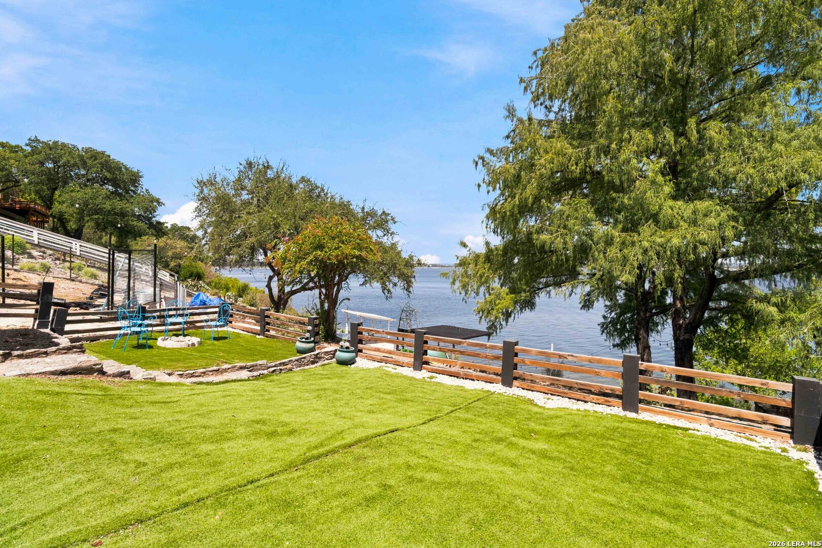 2988 COLLEEN DR
