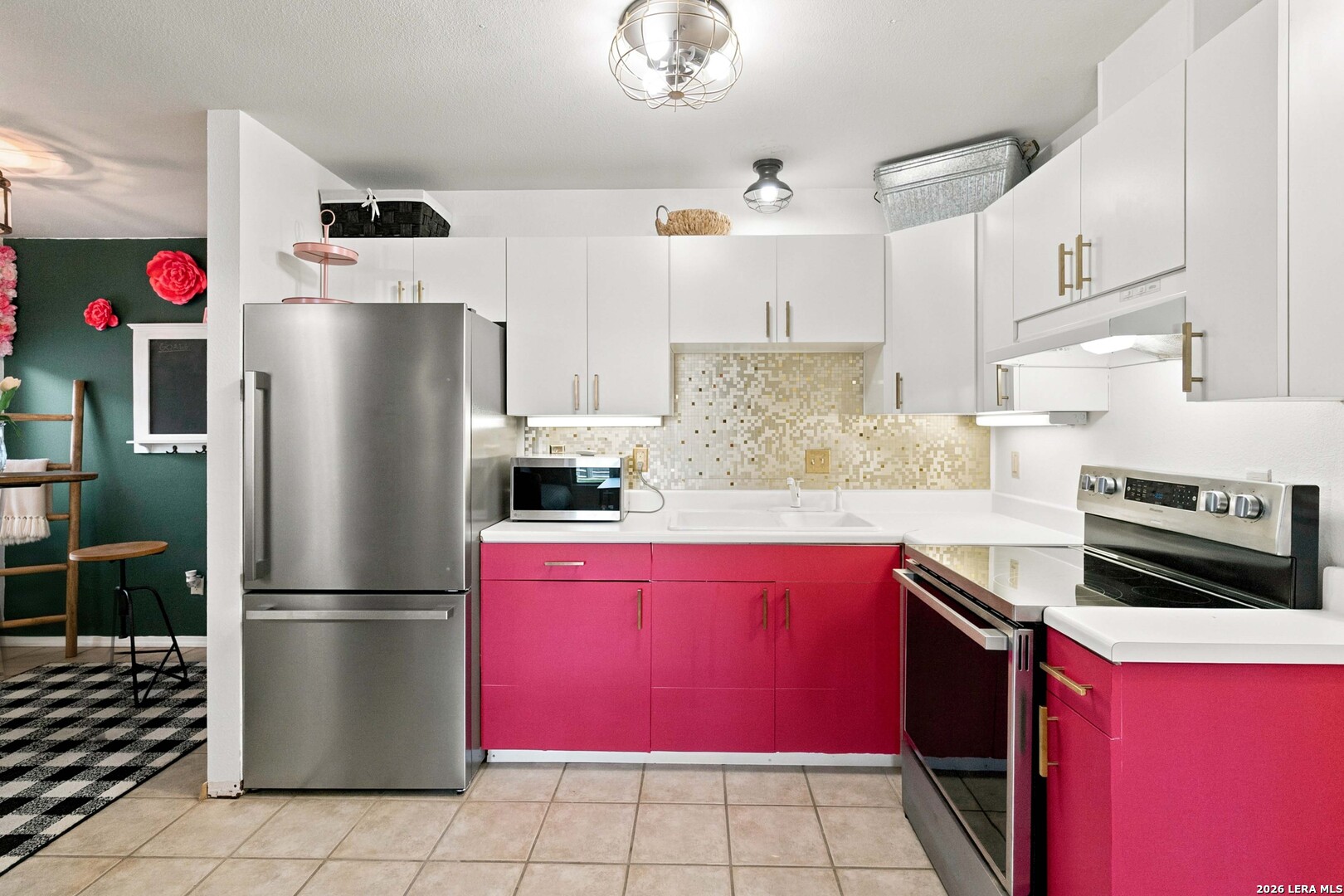 2988 COLLEEN DR