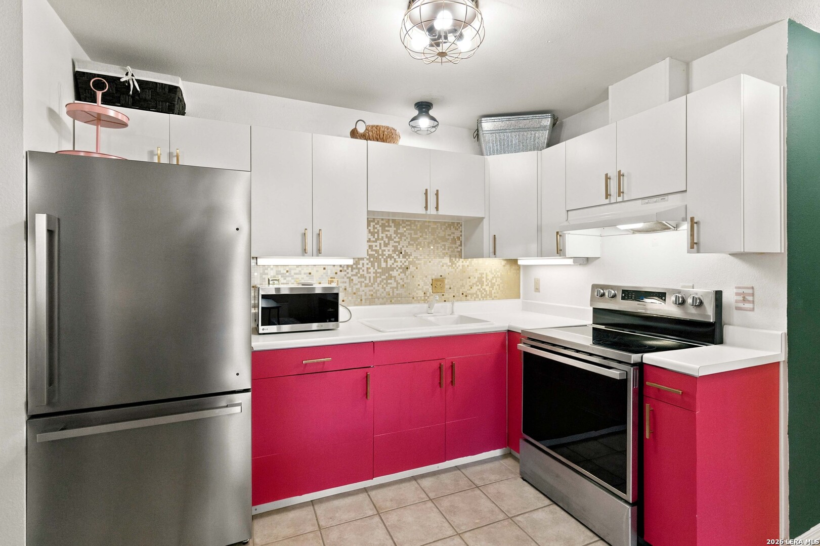 2988 COLLEEN DR