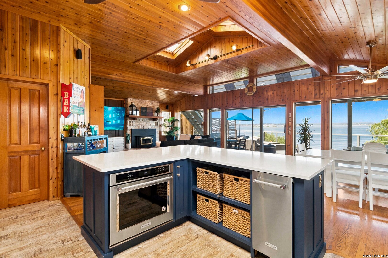 2988 COLLEEN DR