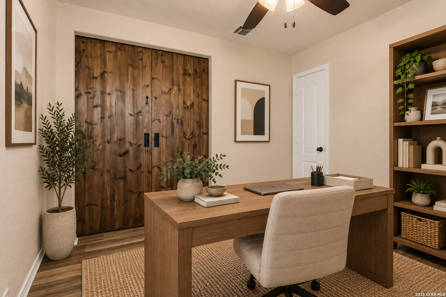 112 HINGE CHASE